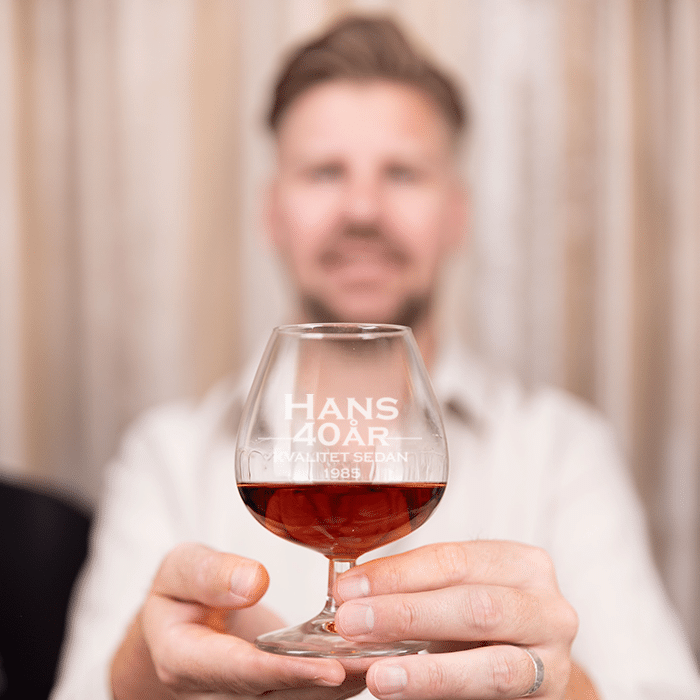 Konjaksglas med gravyr – Födelsedagspresent till honom - Bild 2