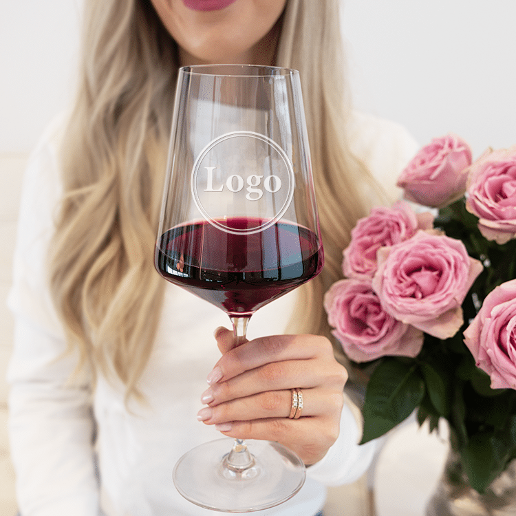 Vinsglas med logotyp