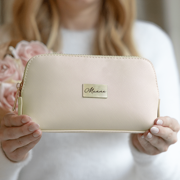 Sminkväska med namnskylt, present till mamma