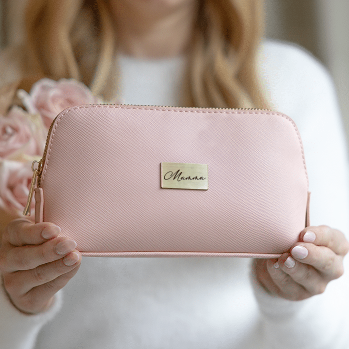 Sminkväska med namnskylt – Present till mamma