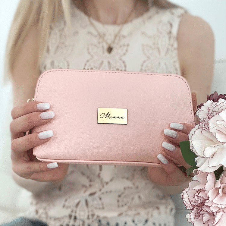 Sminkväska med namnskylt – Present till mamma