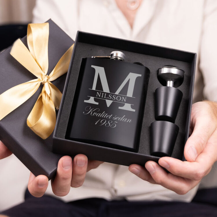 Fickplunta med gravyr - Initial, 40-årspresent