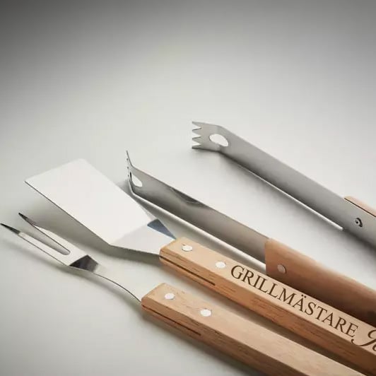 Grillset med gravyr - Bild 2