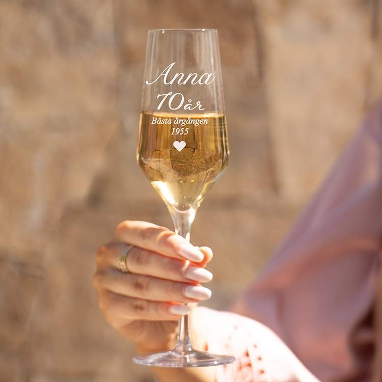 Champagneglas med gravyr, 70-årspresent