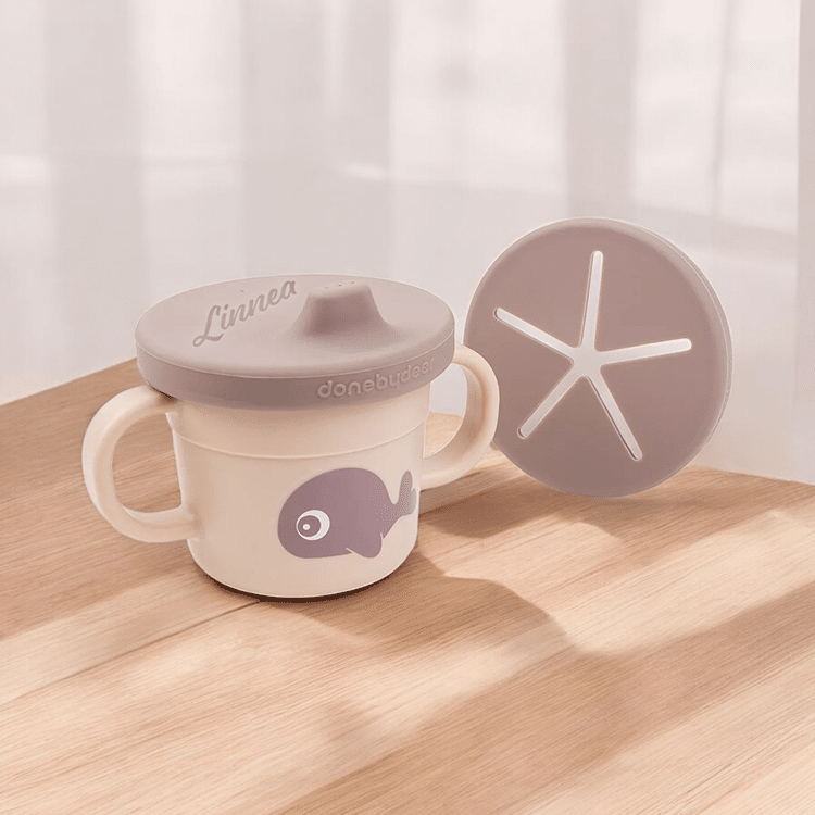 Done by Deer-pipmugg med namn – Present till baby