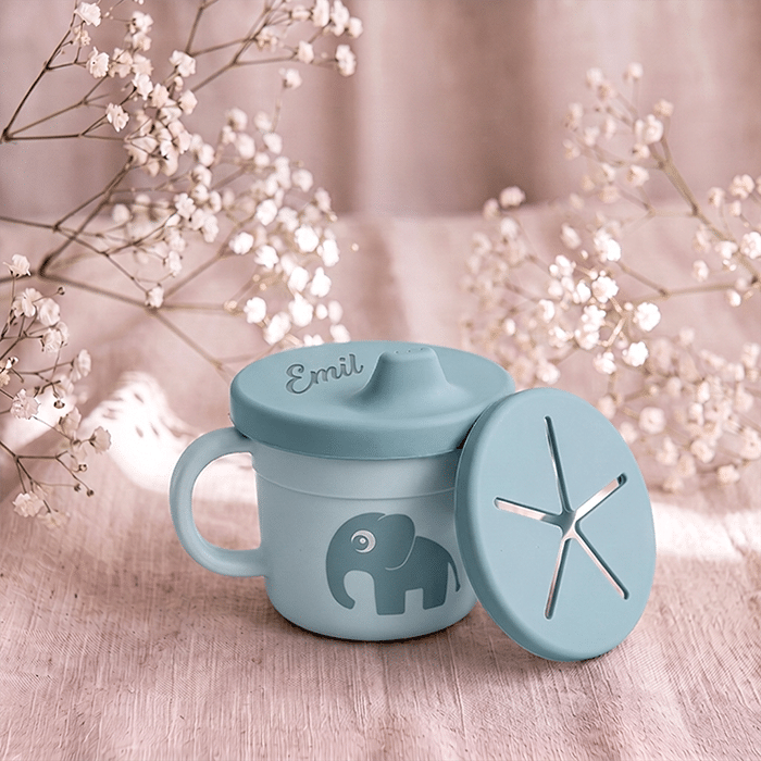 Done by Deer-pipmugg med namn – Present till baby