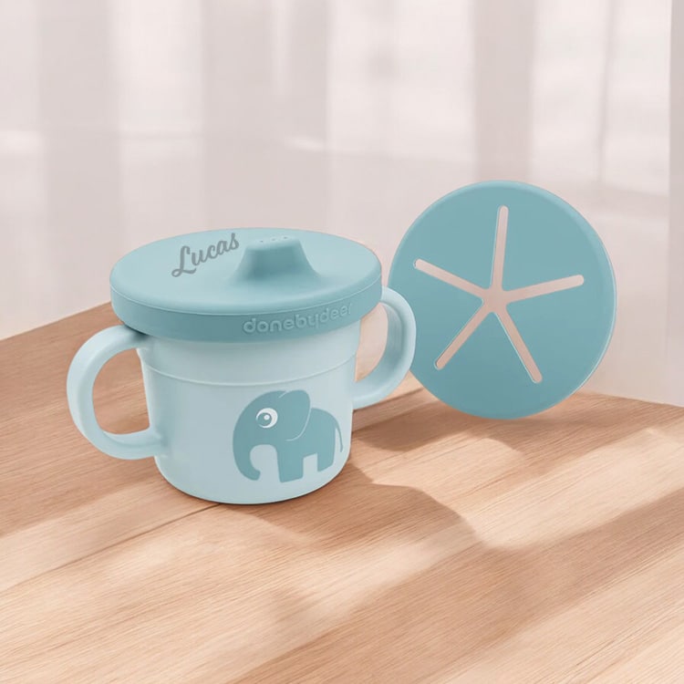 Done by Deer-pipmugg med namn – Present till baby