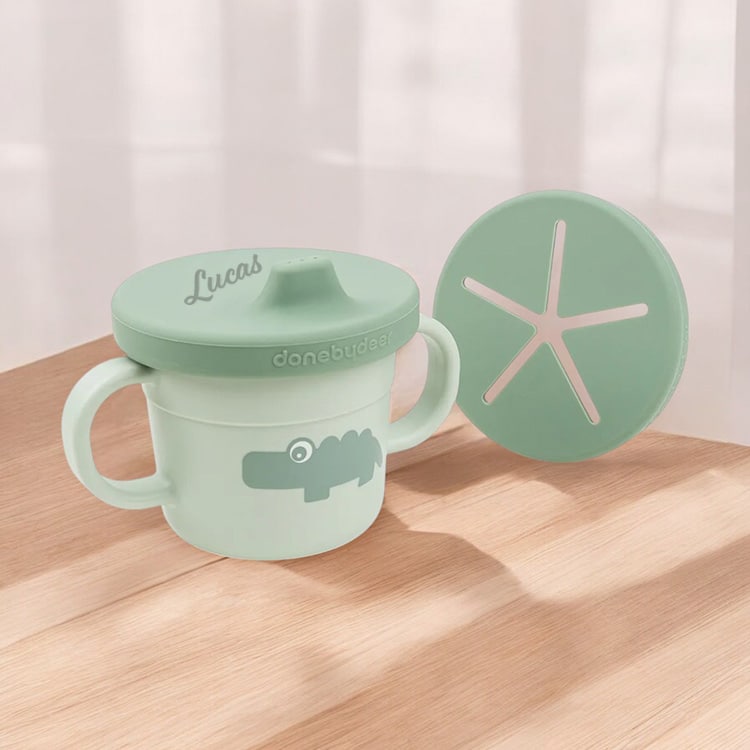 Done by Deer-pipmugg med namn – Present till baby