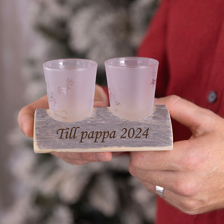 Snapsglas i torrakaställ med gravyr - Bild 2