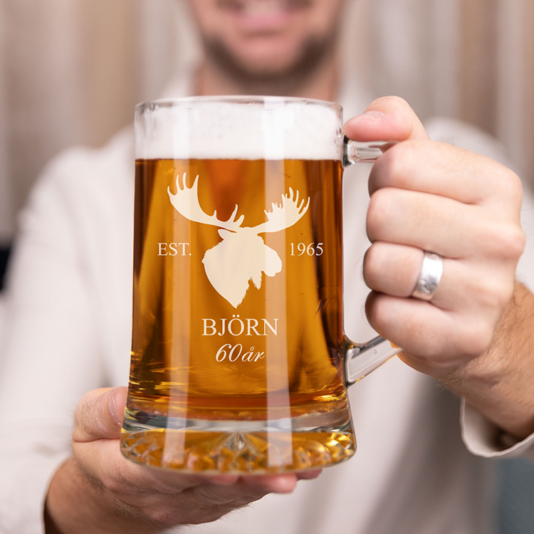 Ölsejdel med gravyr, älg, 60-årspresent