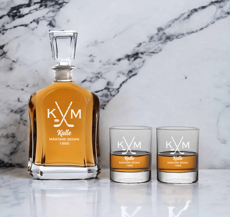 Whiskykaraff och -glas med gravyr, ishockey