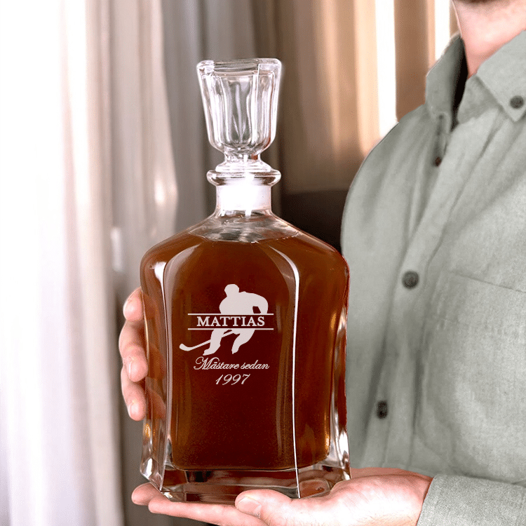 Whiskykaraff och -glas med gravyr, ishockey - Bild 2