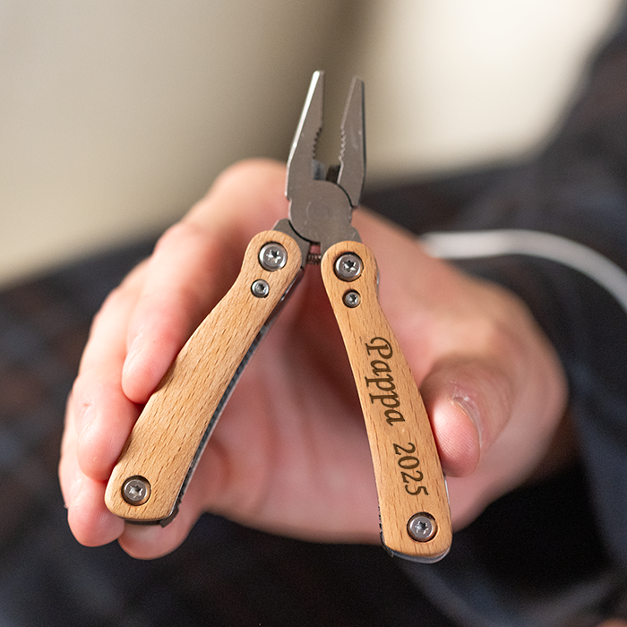 Multiverktyg med gravyr - Bild 2