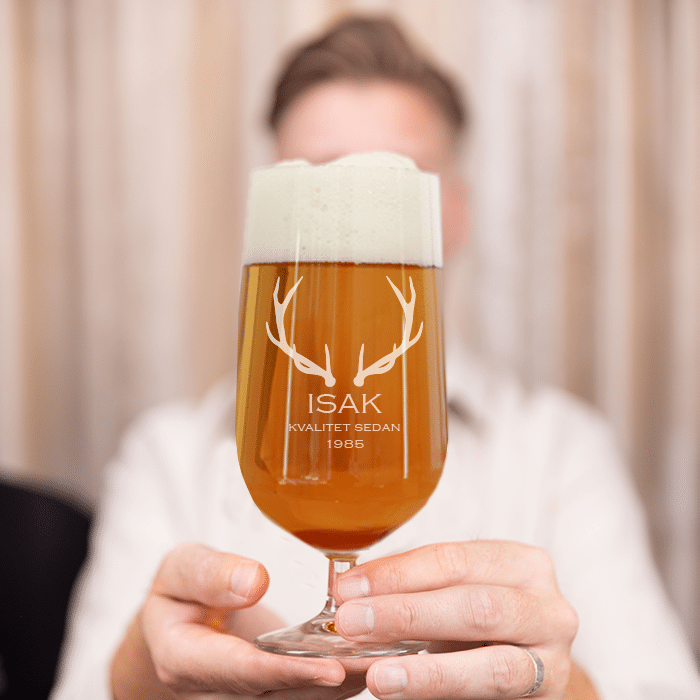 Ölglas med gravyr, horn