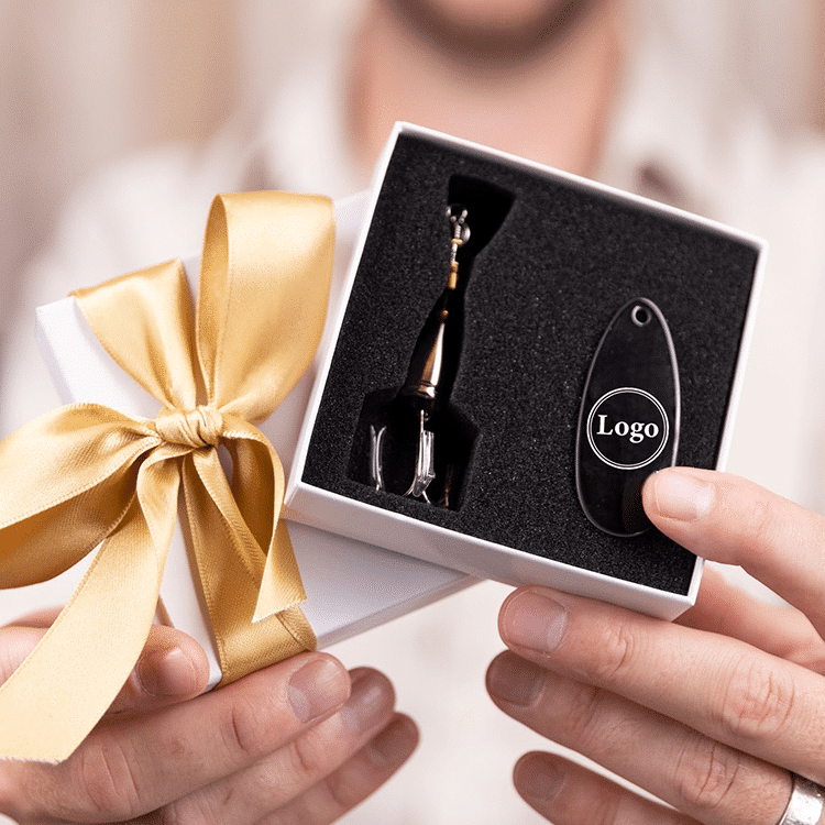 Fiskedrag med logotyp