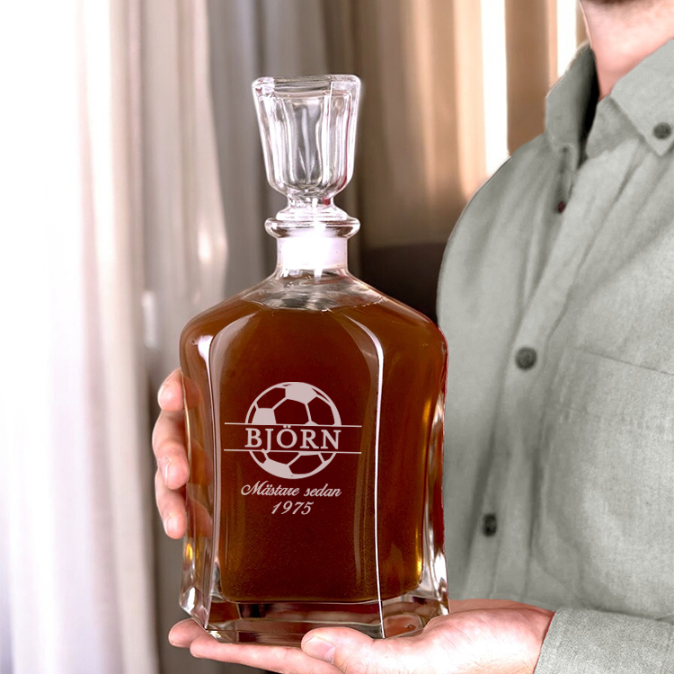 En whiskykaraff är en elegant gåva.