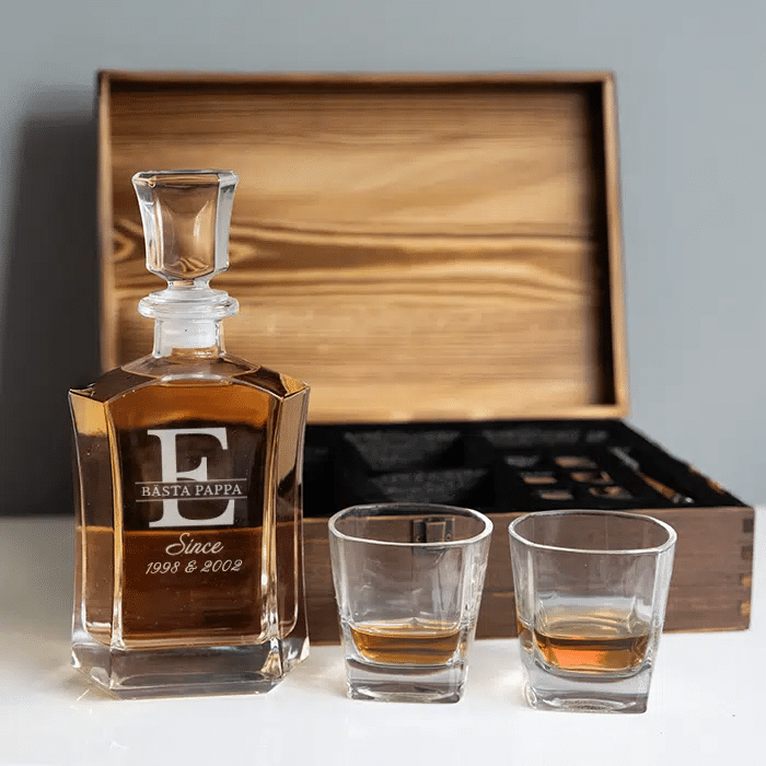 Whiskyset med gravyr