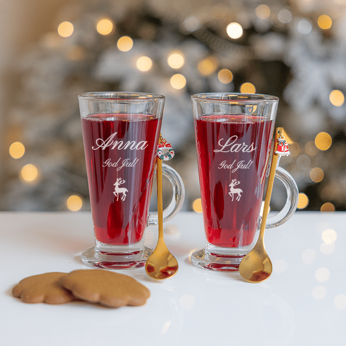 Glögglas och skedar, jul