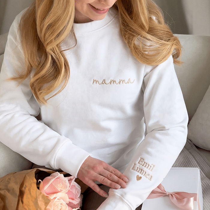 Collegetröja med brodyr, present till mors dag